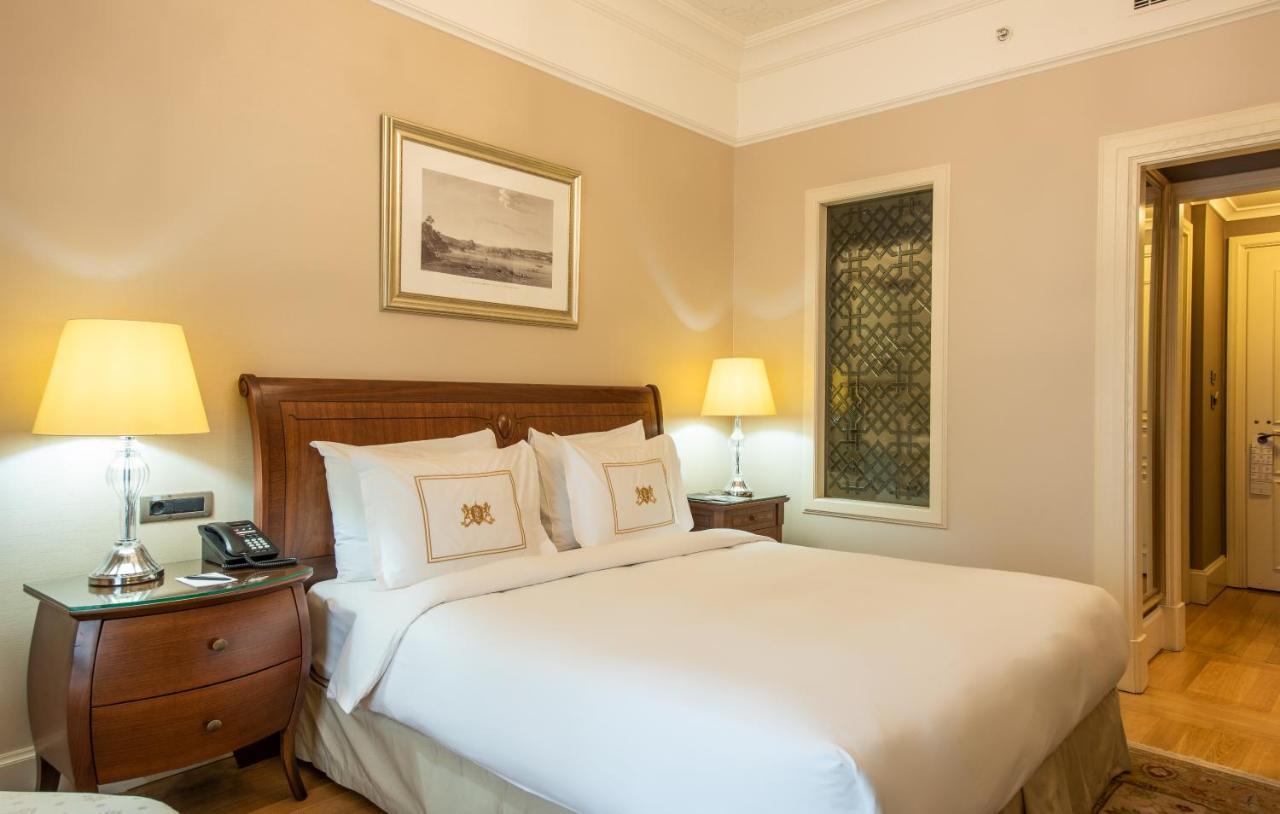 โรงแรมเปรา พาเลซ อิสตันบูล ภายนอก รูปภาพ A bedroom at the hotel