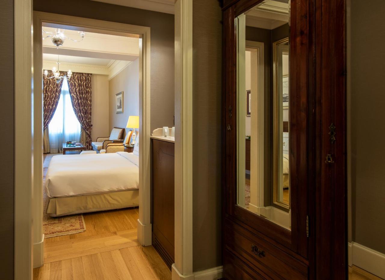 โรงแรมเปรา พาเลซ อิสตันบูล ภายนอก รูปภาพ A suite at the hotel