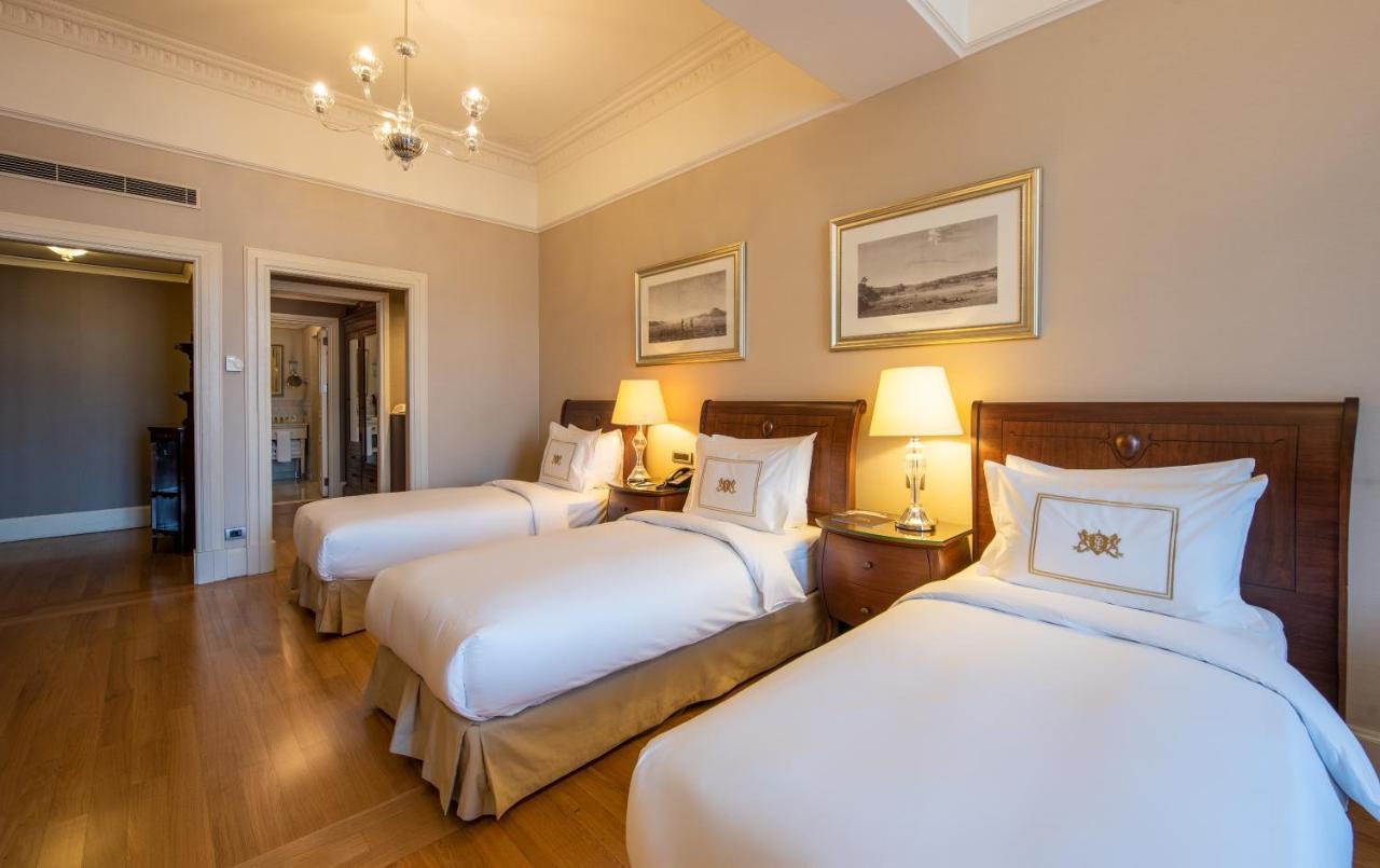โรงแรมเปรา พาเลซ อิสตันบูล ภายนอก รูปภาพ A room at the hotel
