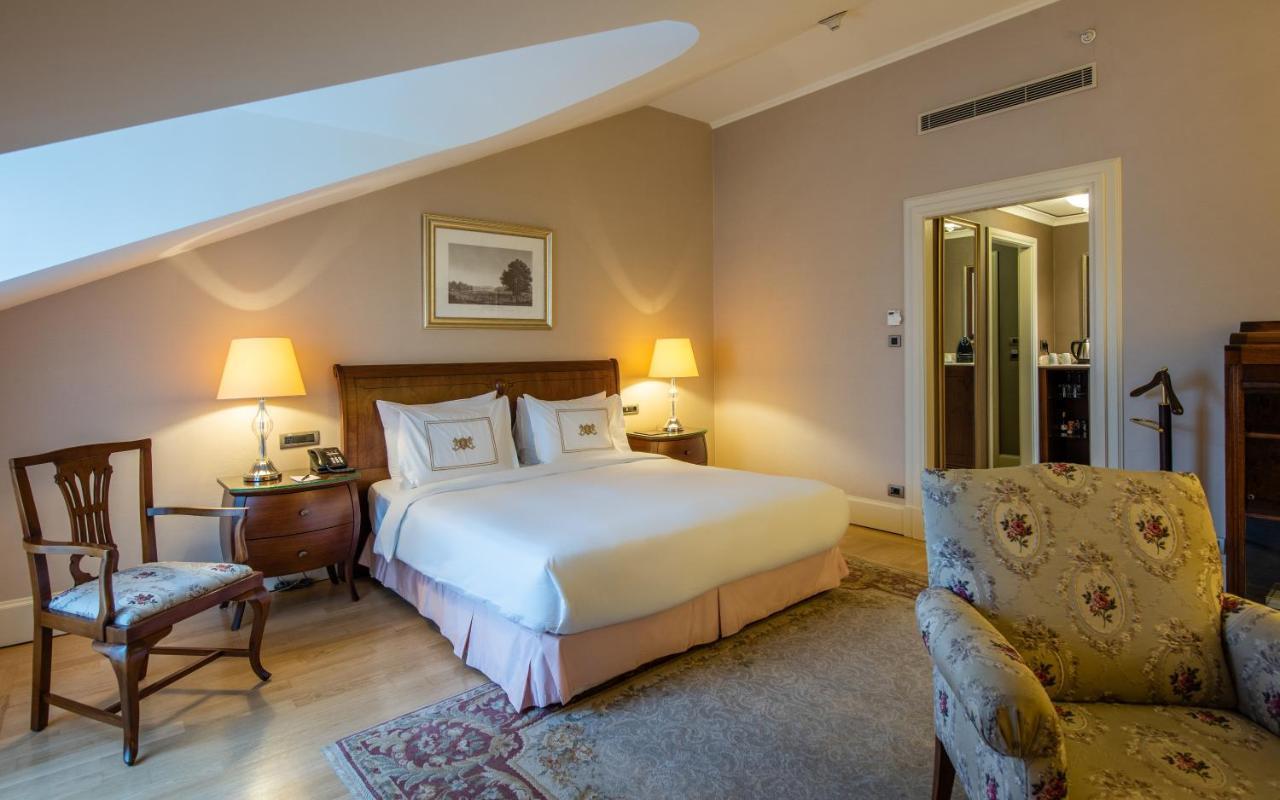 โรงแรมเปรา พาเลซ อิสตันบูล ภายนอก รูปภาพ A suite at the hotel